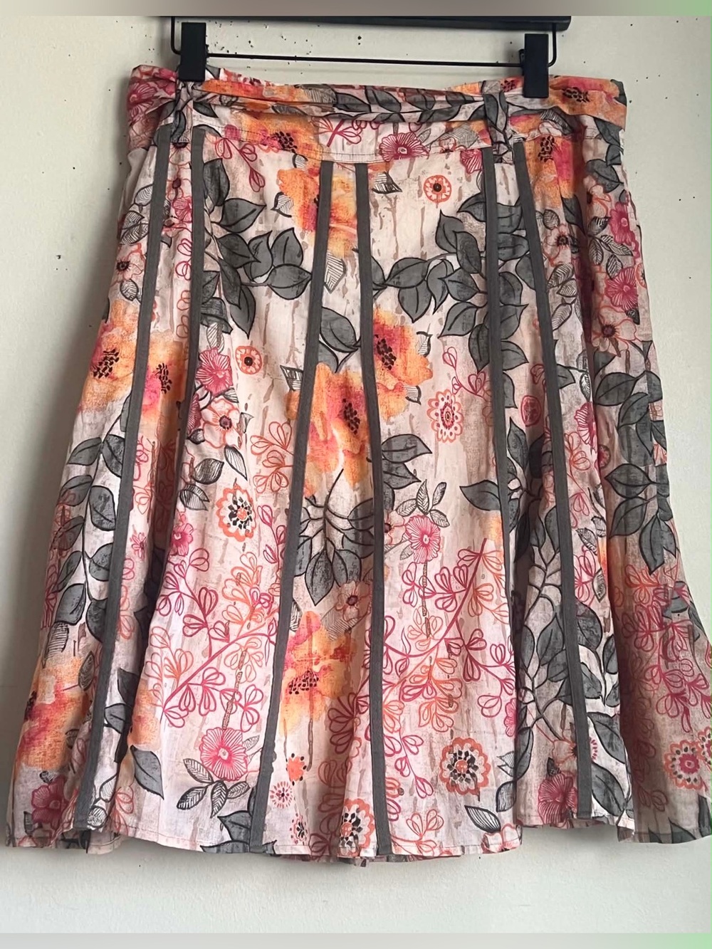 Floral Tie-Waist Circle Skirt in Peach, Coral & Gray - Picture 2 of 4